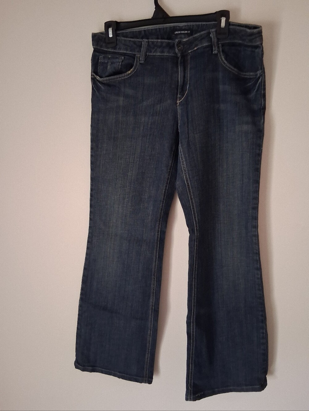 Liz Claiborne Axcess Relaxed Jeans Women Sz 8 Mid Rise Easy Fit Straight